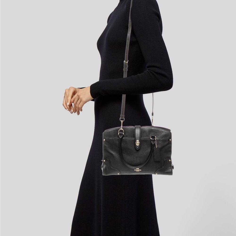 Coach Elegant Black Leather Handbag
